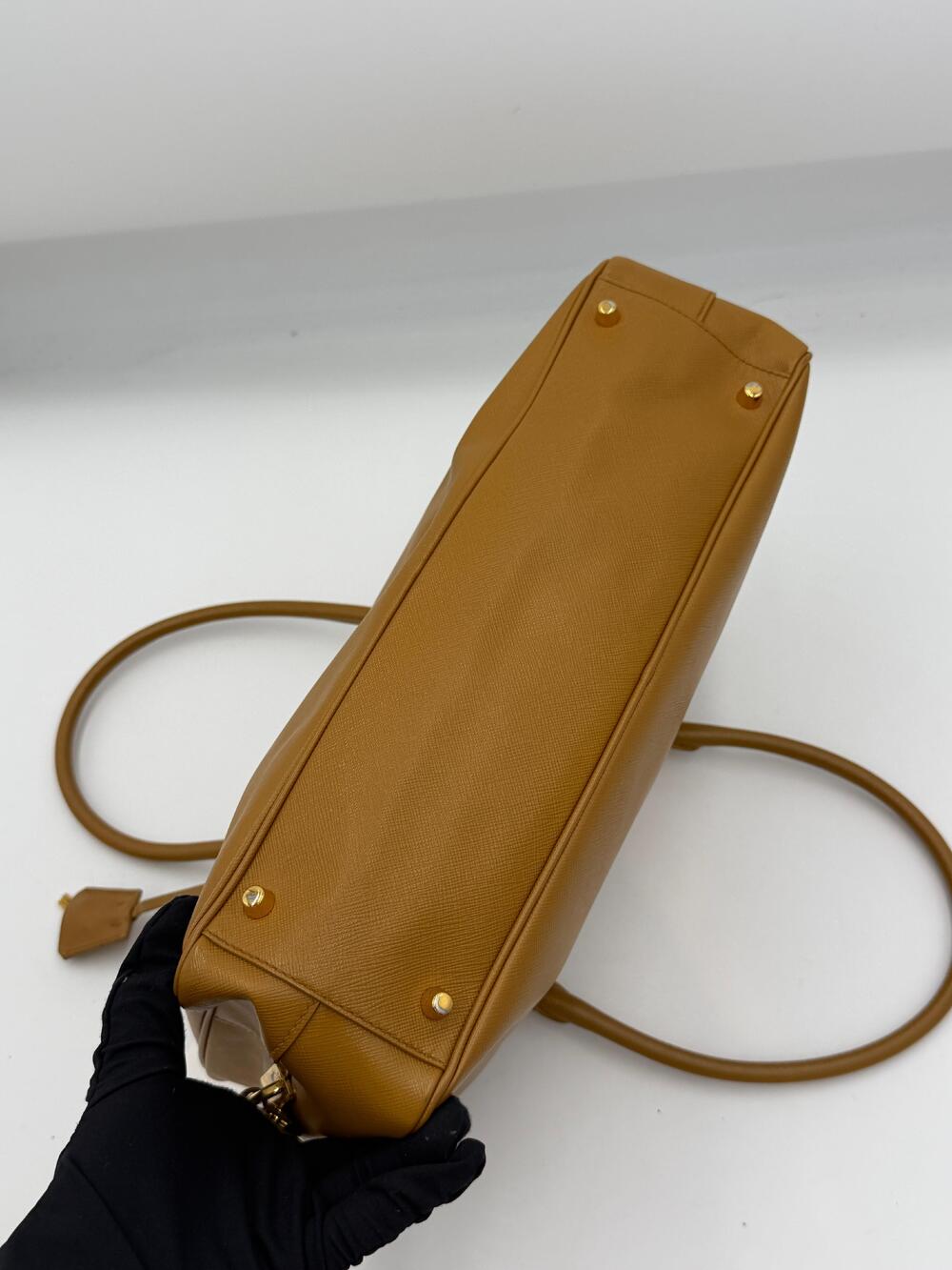 Prada Saffiano Boston - Picture 2 of 14